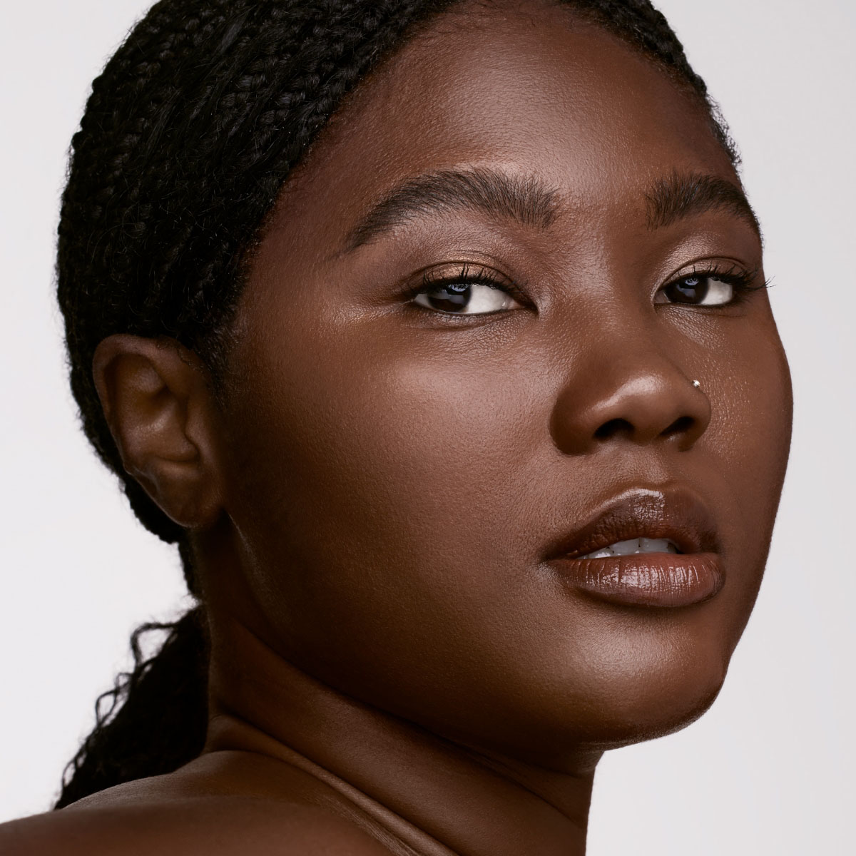 SOFT'LIT NATURALLY LUMINOUS LONGWEAR FOUNDATION (BASE DE MAQUILLAJE PARA ROSTRO)